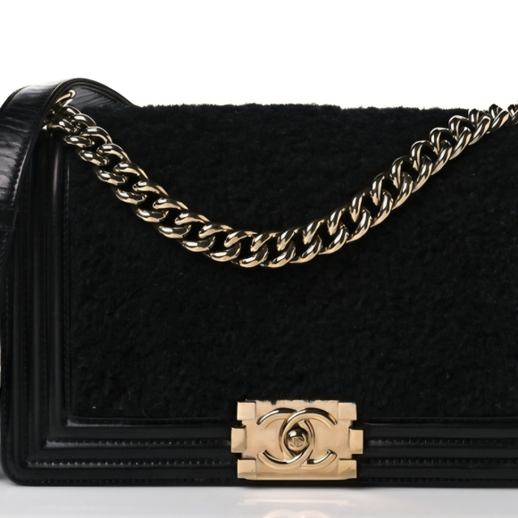 Chanel Boy Flap Bag Shearling with Free COA - Picture 1 of 4